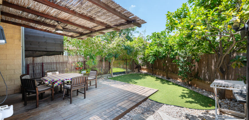 FOR SALE – Duplex Home on a quiet street in Binyamina