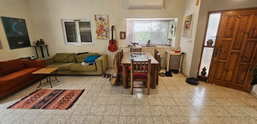 Great Opportunity – Semi-Detached House for Sale in Pardes Hanna-Karkur!