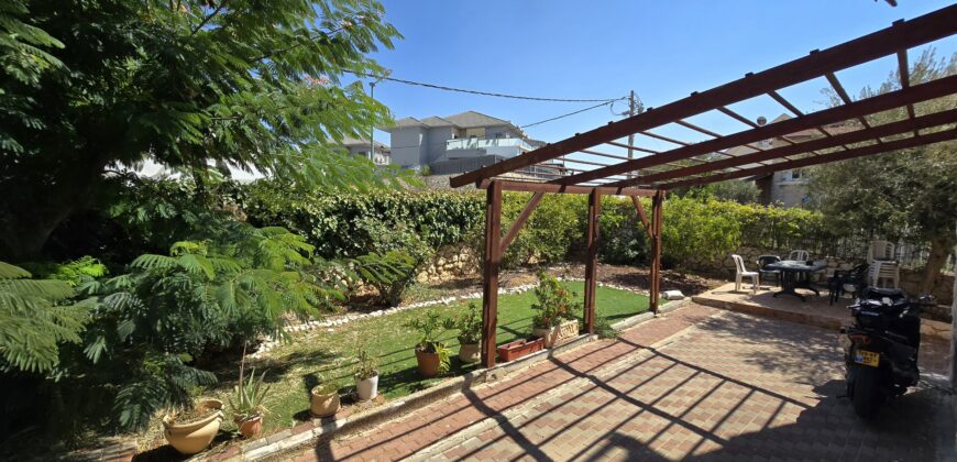 Private 5-Room House with Safe Room + Separate Unit and Garden!