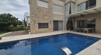 Luxury Modern Villa in Caesarea