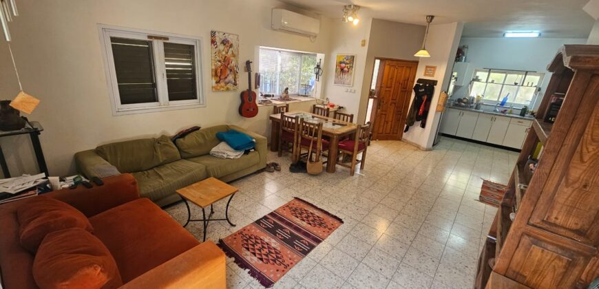 Great Opportunity – Semi-Detached House for Sale in Pardes Hanna-Karkur!