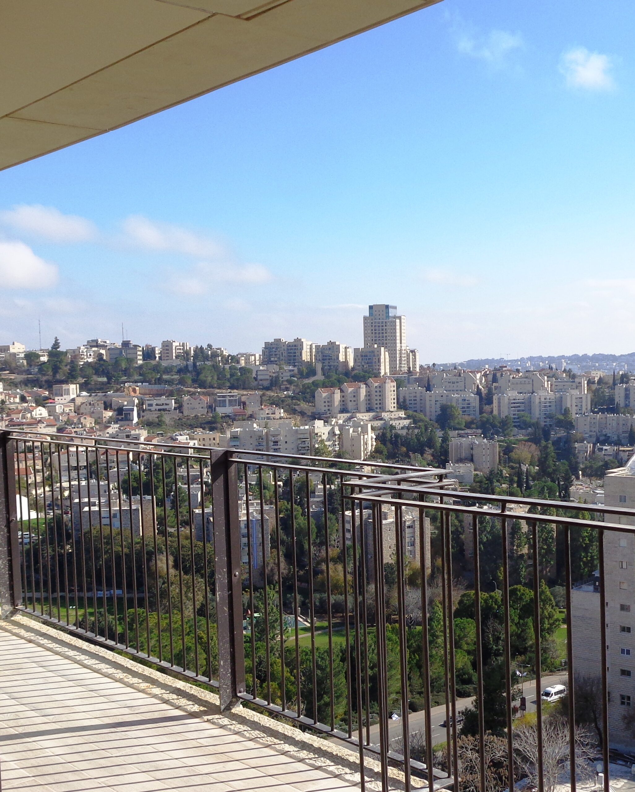 New Mini-Penthouse for Sale in Dania Park, Jerusalem! New Mini-Penthouse for Sale in Dania Park, Jerusalem!