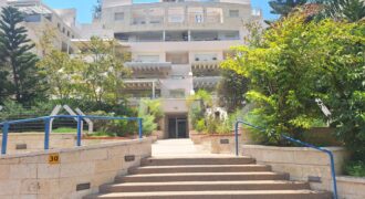 Beautiful penthouse in shoham !! Beautiful penthouse in shoham !!