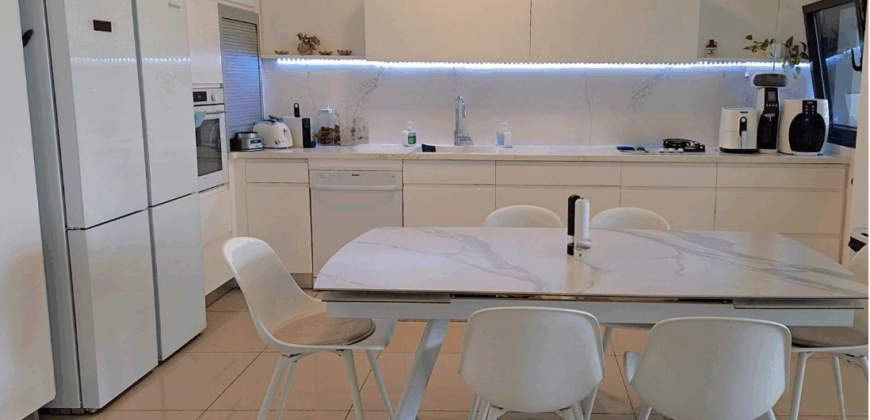 Uzi Hitman, Ir Yamim, Netanya