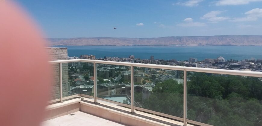 Unique Penthouse with a Breathtaking View of the Sea of Galilee – No Agency Fees!