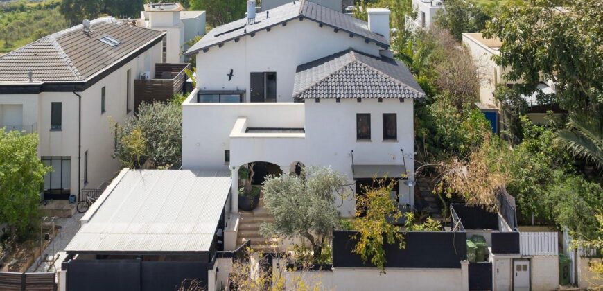 Rishpon Villa – A Rare Gem of Luxury, Privacy & Style