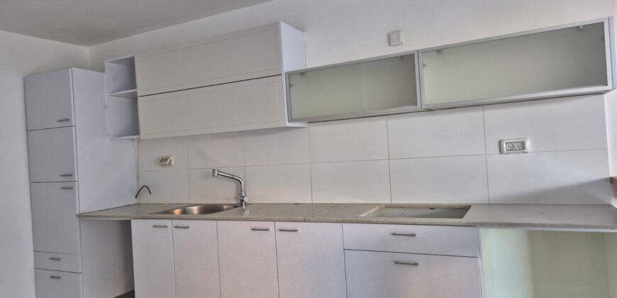 French Hill Private Entrance Ground Floor w/rental unit