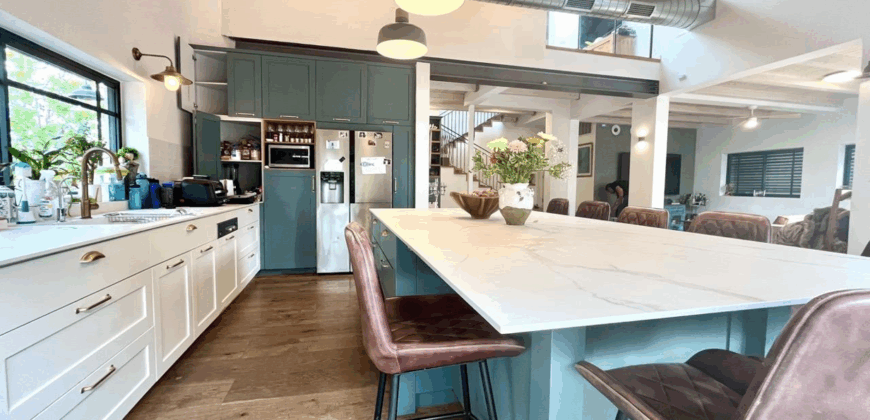 Family Home with Character and Soul Family Home with Character and Soul
