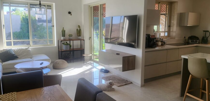 Stunning Private Villa for Sale in Ma’ale Adumim – No Brokerage Fees!