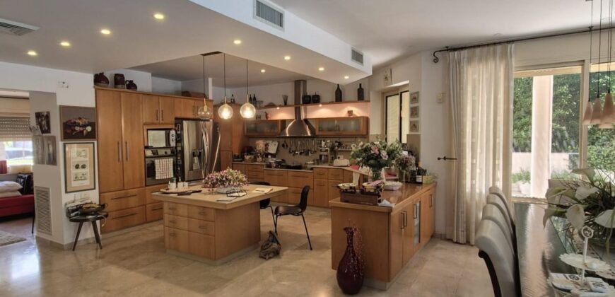 ✨ Interesting Villa for Sale in Caesarea, Israel – Attractive price!✨ ✨ Interesting Villa for Sale in Caesarea, Israel – Attractive price!✨