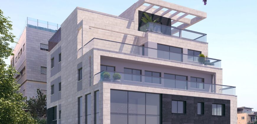 Triplex garden apartment in Hod Hasharon