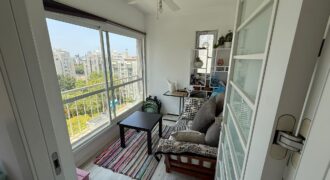 Spacious 4.5-room apartment Givat Shmuel Spacious 4.5-room apartment Givat Shmuel