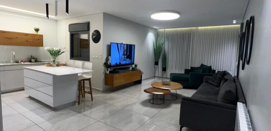 Rare Opportunity – Stunning Penthouse for Sale in Jerusalem! No Brokerage Fees Rare Opportunity – Stunning Penthouse for Sale in Jerusalem! No Brokerage Fees
