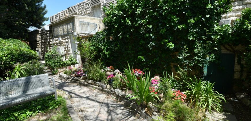 Fantastic Opportunity – Stunning Cottage for Sale in Jerusalem! No Brokerage Fee