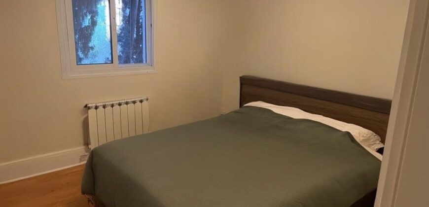 Bright top-floor living in Beit HaKerem – peace, light, and long-term potential!