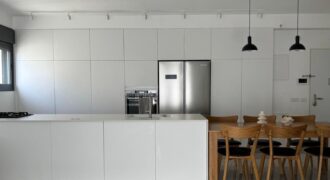 Brand New Top Floor, 4 Room Apartment with Sea View Brand New Top Floor, 4 Room Apartment with Sea View