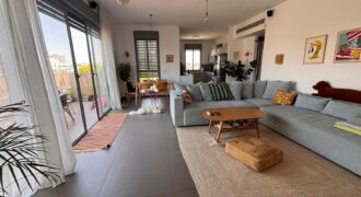 Elegant 4-Bedroom Apartment for Sale in Jaffa – Modern Building with Parking & Sea Glimpse Elegant 4-Bedroom Apartment for Sale in Jaffa – Modern Building with Parking & Sea Glimpse