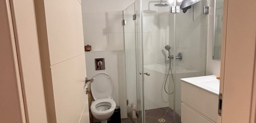 Elegant 4-Bedroom Apartment for Sale in Jaffa – Modern Building with Parking & Sea Glimpse Elegant 4-Bedroom Apartment for Sale in Jaffa – Modern Building with Parking & Sea Glimpse