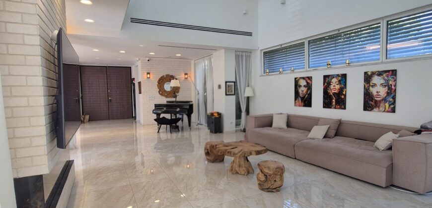 Where luxury meets serenity – moments from the golf course in Caesarea