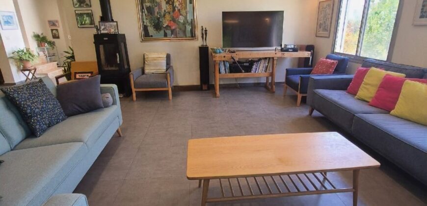 Country House for Sale in Caesarea