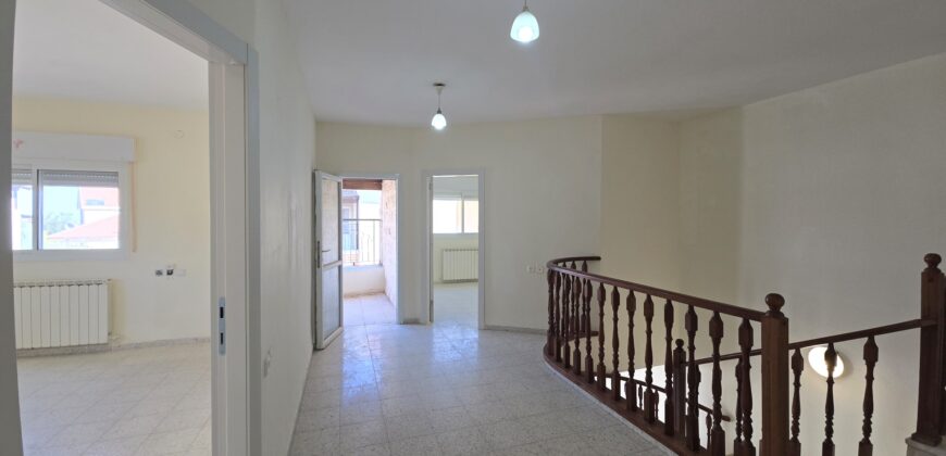 בית דו משפחתי 5 חד’ כולל ממד + יחידה עם גינה!