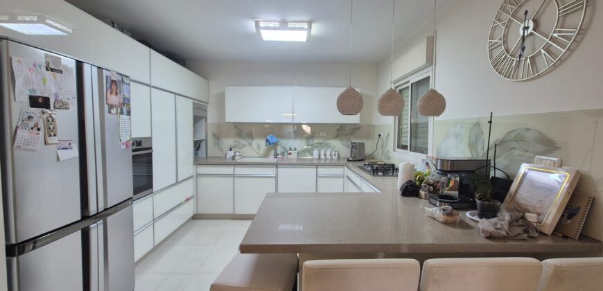 Bright, Quiet, and Family-Friendly Living in Pisgat Zeev