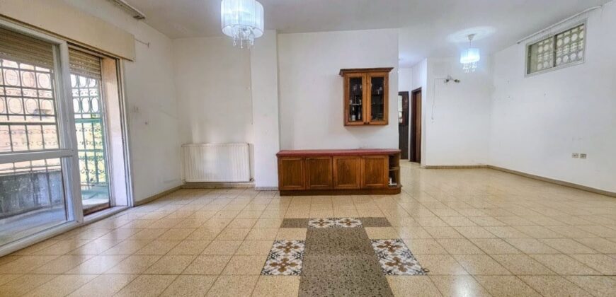 Garden Apartment with Rental Income – Peaceful Givat Shaul Gem