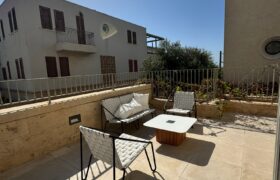 165sqm Apartment – 130sqm Garden With Pool