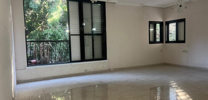 Spacious 4-Room Apartment – Tel Aviv (103 sqm)