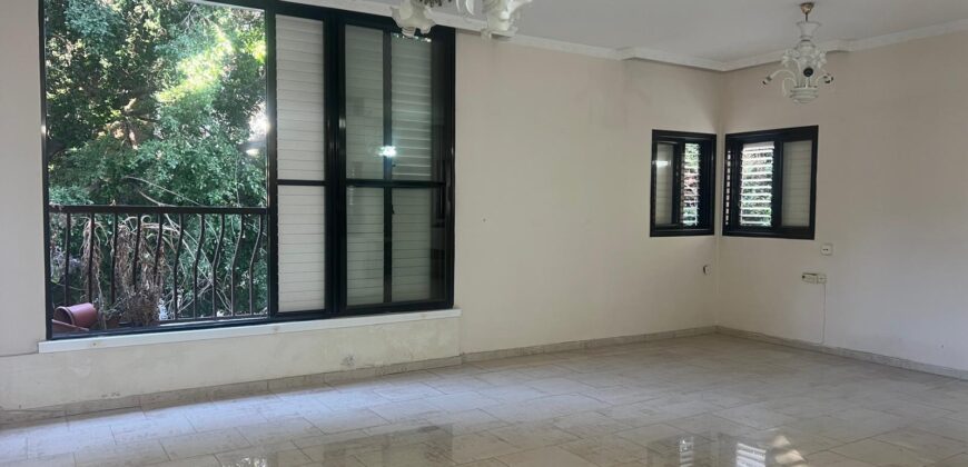 Spacious 4-Room Apartment – Tel Aviv (103 sqm)