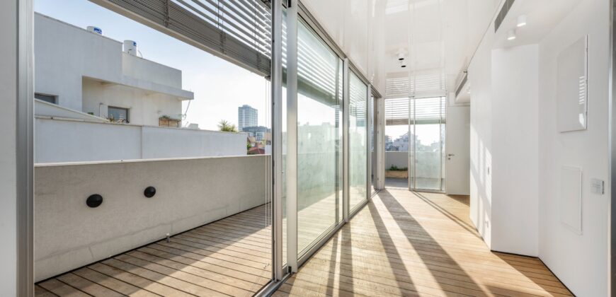 Luxurious 174sqm Duplex Penthouse – Tel Aviv