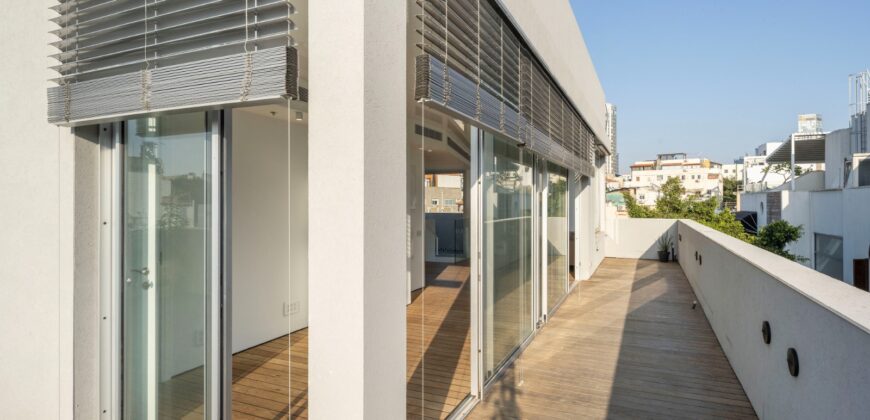 Luxurious 174sqm Duplex Penthouse – Tel Aviv
