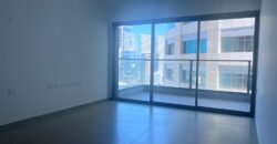 19th floor in Tel Aviv With Balcony