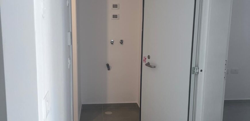 19th floor in Tel Aviv With Balcony