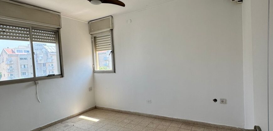 Exclusive 6 Room Penthouse – Kfar Saba