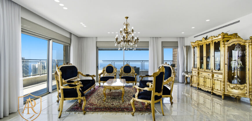 For sale! No brokerage fees! A rare luxury penthouse in a perfect location with a breathtaking view!