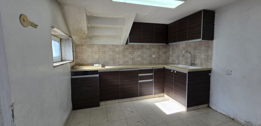 בשבעה, דירת קרקע, 4 חד, חצר קדמית ואחורית