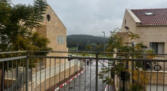 7 room Duplex For Sale in Mishkafayim – Ramat Beit Shemesh