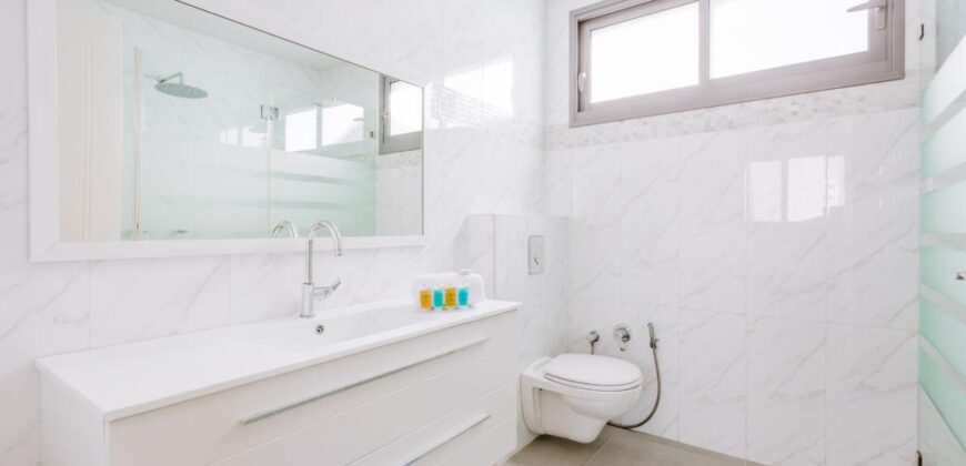 🌊 The Ultimate Seafront Sanctuary: Luxury Living in Nat-600