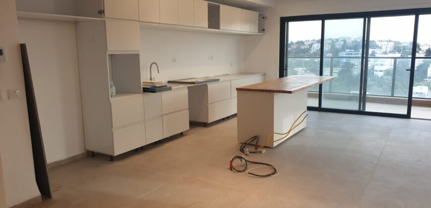 For sale a rare opportunity in the center of Carmel – Haifa! 4 new apartments for sale in a luxury boutique building after TAMA 38 in a 5-story building with an elevator.