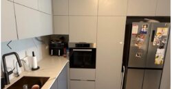 Beautifully Remodelled Four bedroom Apartment near Carmei Tzion synagogue