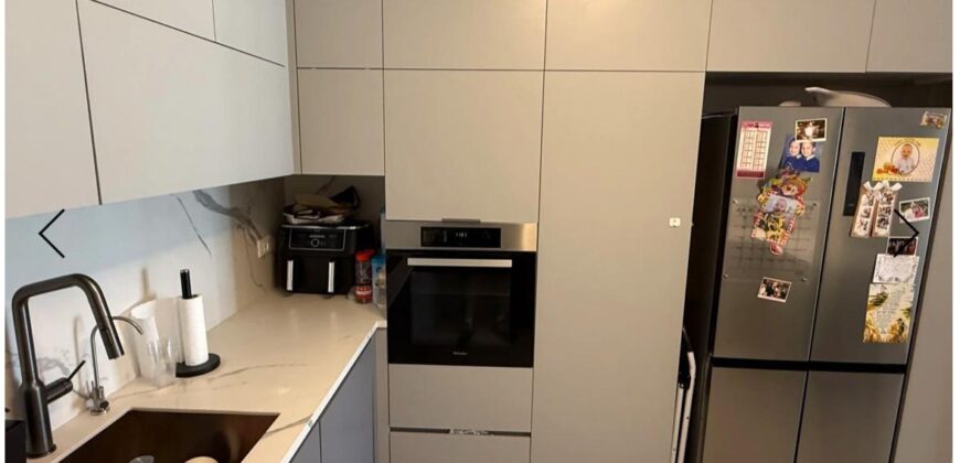 Beautifully Remodelled Four bedroom Apartment near Carmei Tzion synagogue