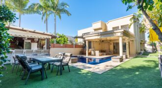 Luxurious cottage in Caesarea for sale