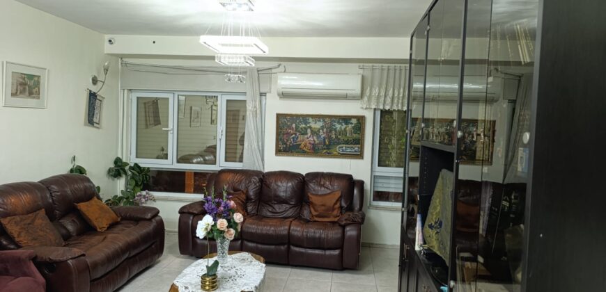 Bright Family Apartment for rent in the Heart of Mekor Baruch