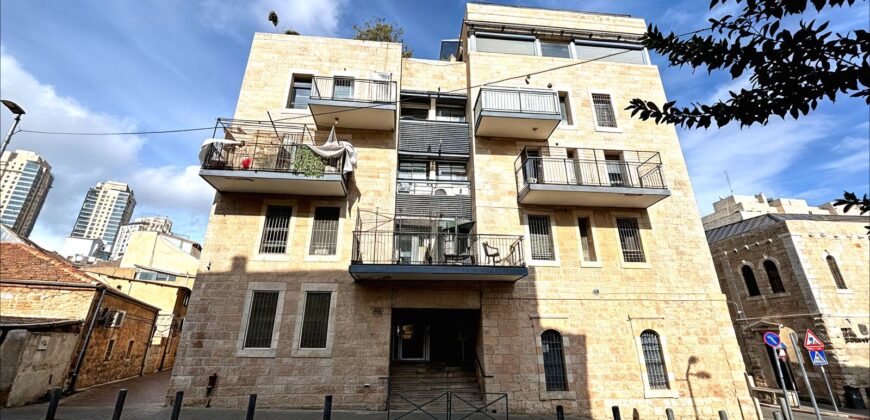 Perfect for Airbnb border of Nachlaot and the City Centre!