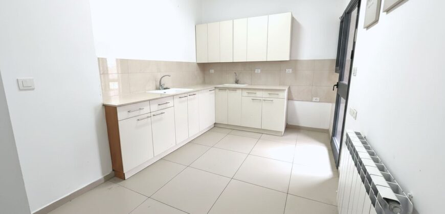 Perfect for Airbnb border of Nachlaot and the City Centre!