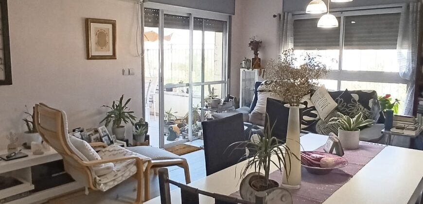 Beautifully Upgraded 3 Room + Option to Expand For Sale on Dolev – Ramat Beit Shemesh A