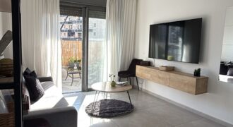 Bright & Airy 3-Room Apartment with Two Balconies