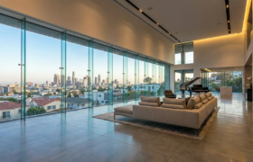 Stunning 5-Room Mini-Penthouse in Ra’anana – Heart of the Anglo Community!