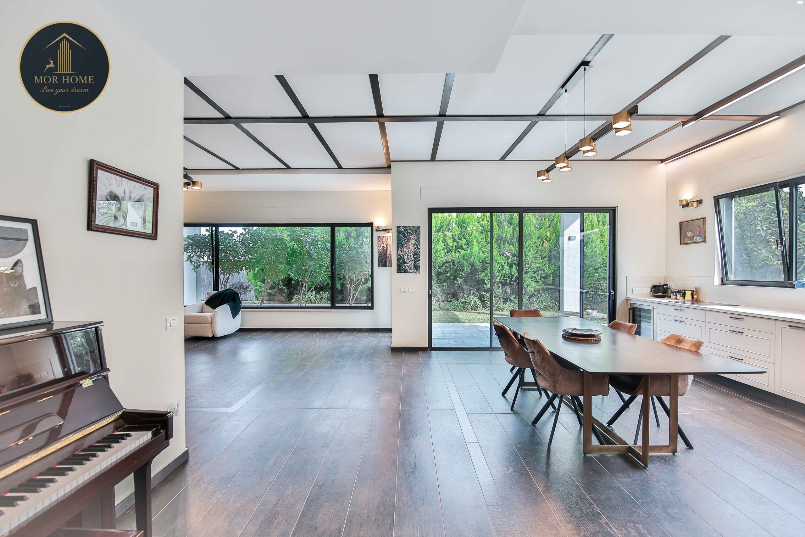 A spectacular property in Moshav Maor on a 500sqm plot